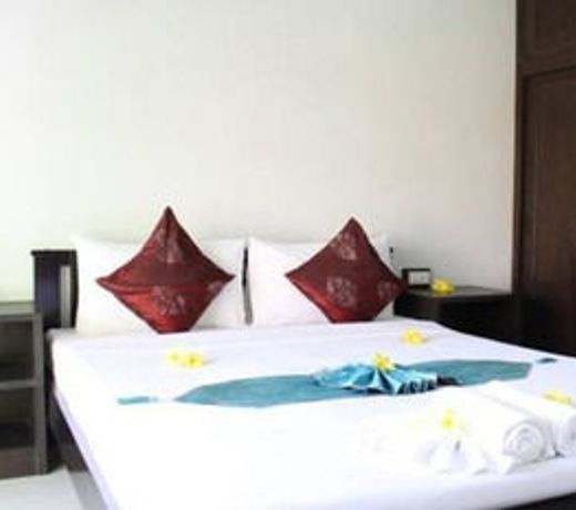 Khanom Sunrise Beach Hotel