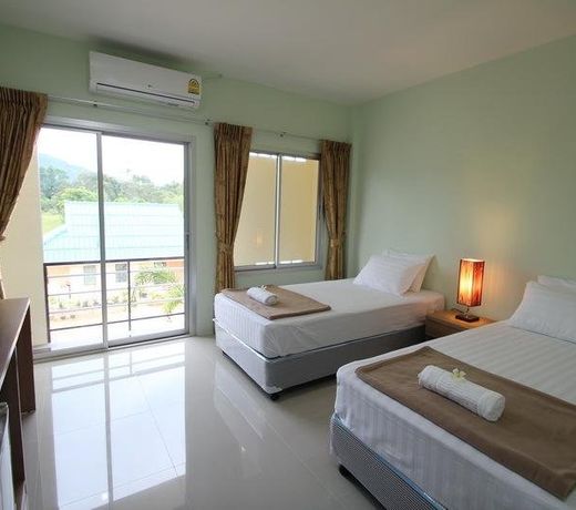 Palm Hill Resort
