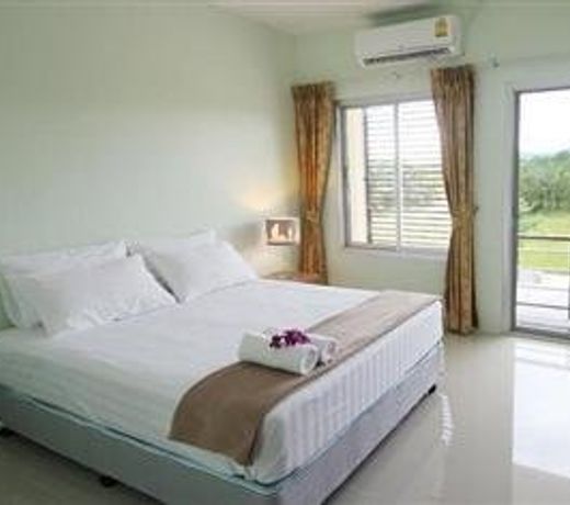 Palm Hill Resort
