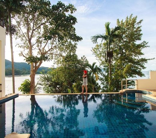 Racha Kiri Resort & Spa