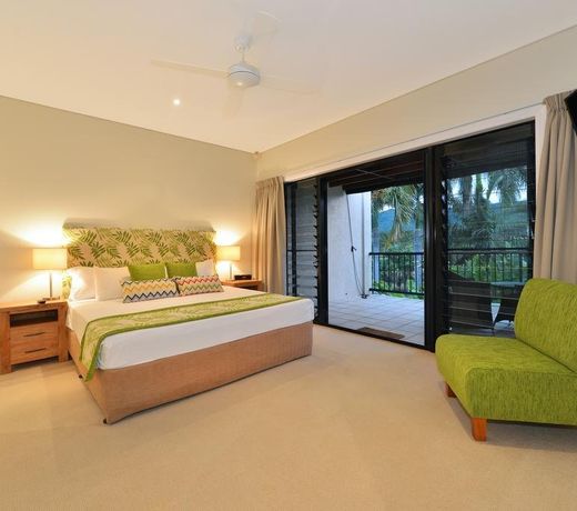 Port Douglas Accommodation - 8 Thornton West