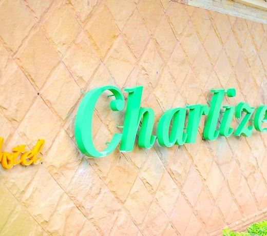 Charlize  Hotel  Pub & Restuarant