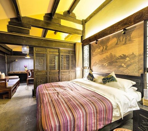 Lijiang Ten Courtyard Inn