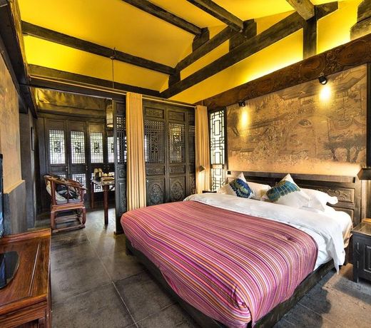 Lijiang Ten Courtyard Inn