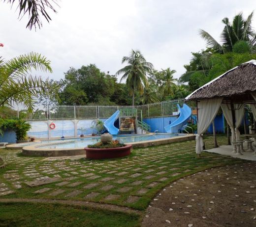 Blue Pot Family Resort