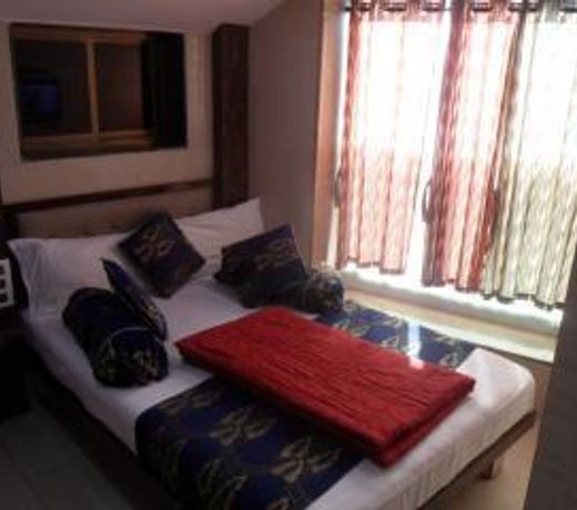 Hotel Paris Residency