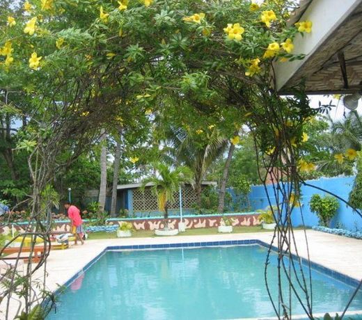 Looc Garden Beach Resort
