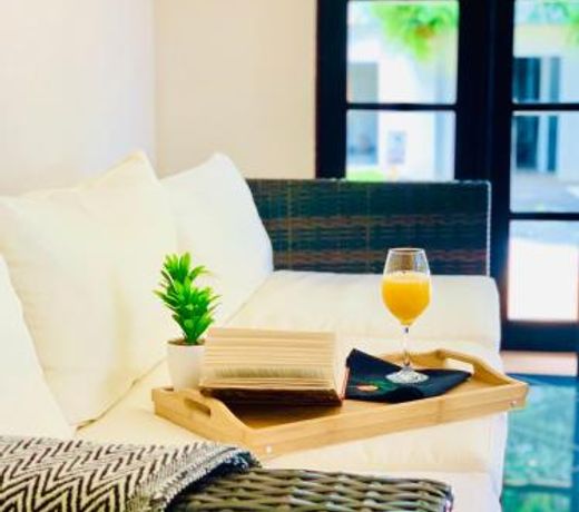 Hotel Mango Airport