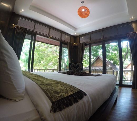 Lipe Sunset Beach Resort