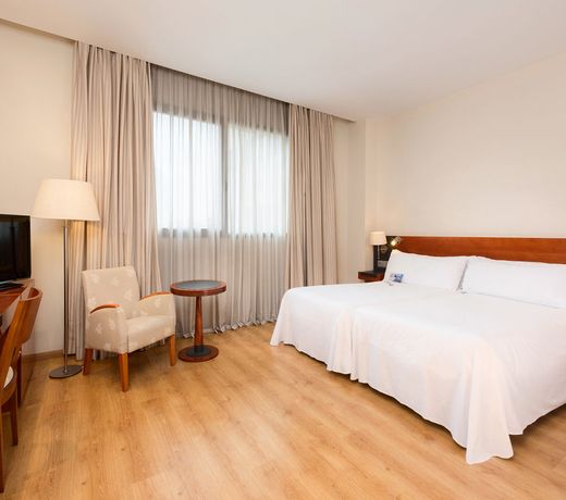 Hotel Valencia Oceanic Affiliated by Meliá
