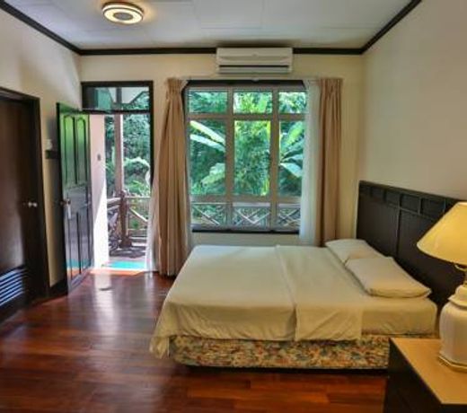 Tuna Bay Island Resort