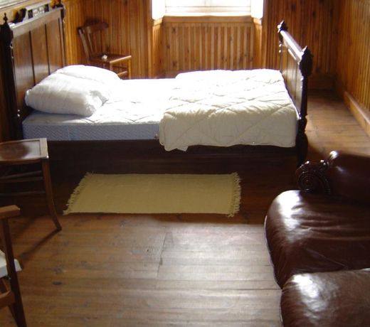 Beautiful Apartment near Saint-Prix with Swimming Pool