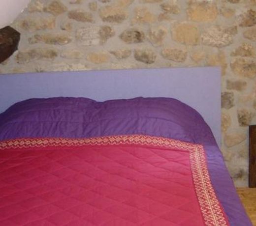 Former coach house in a castle with park garden, swimming pool in North Ardeche