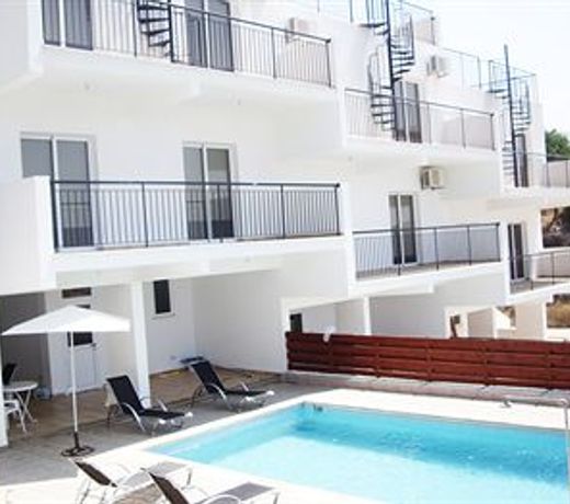Peyia Villas