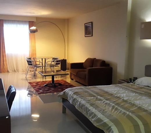 Jhoanie Hotel