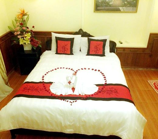 Hue Home Hotel