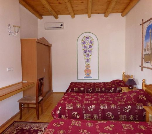 Hovli Poyon Hotel