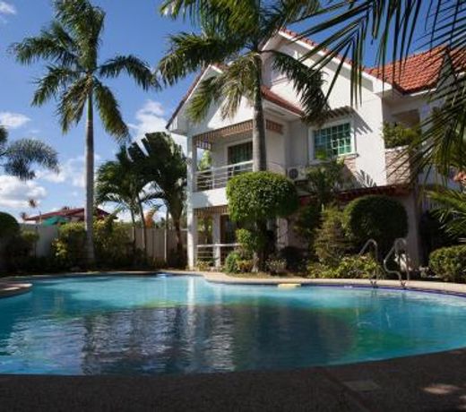 Sir Nico Guesthouse and Resort