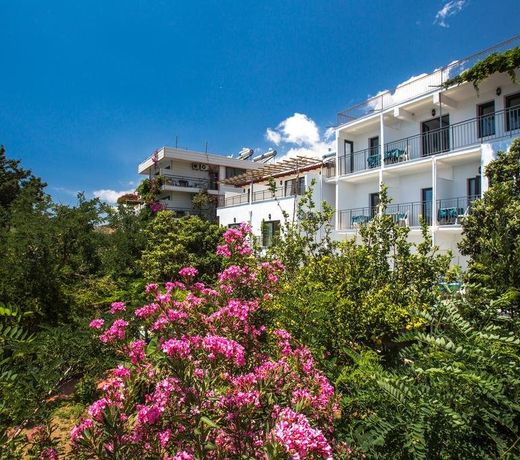Sardunya Otel ARKA BİNA
