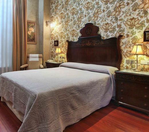 Hotel Alabardero