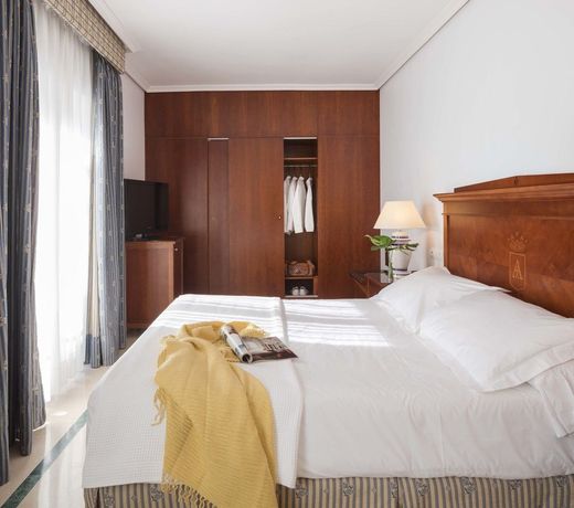 Hotel Rey Alfonso X