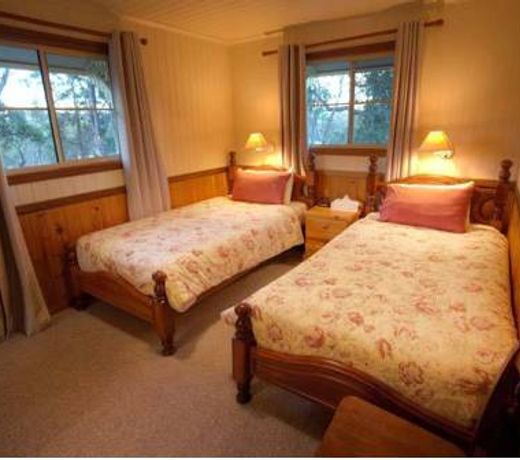 Accommodation Creek Cottages & Sundown View Suites