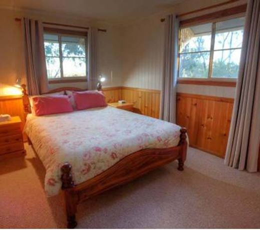 Accommodation Creek Cottages & Sundown View Suites