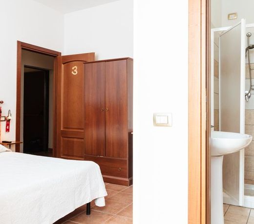 La Mezzanella Guesthouse