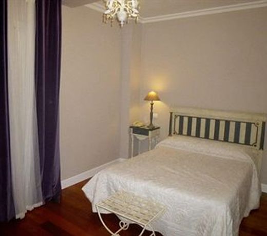Le Petit Paris