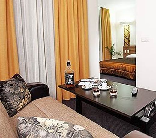 Cascade Hotel
