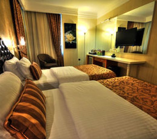 Golden Deluxe Hotel