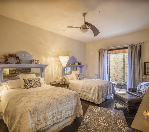 Bespoke Inn Scottsdale