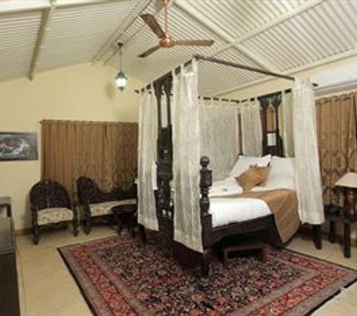 The Colonial Manek Manor