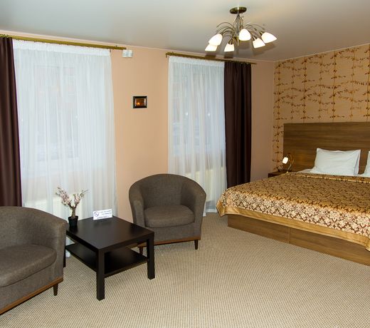 Avenue Hotel