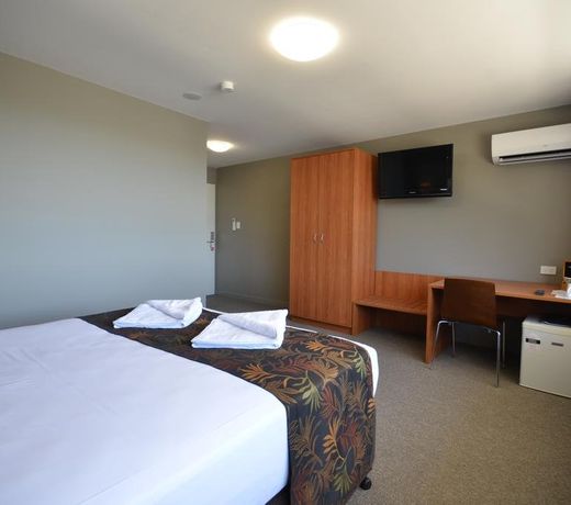 Gladstone Reef Hotel Motel