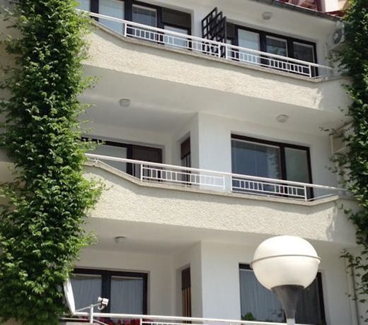 YANIS GUEST HOUSE
