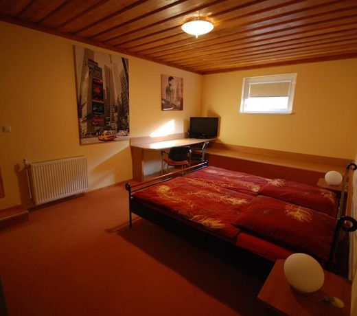 Moving Rooms