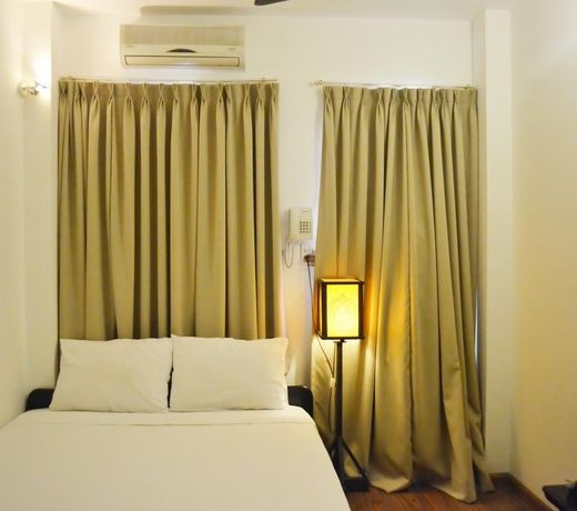 PERFUME GRASS INN