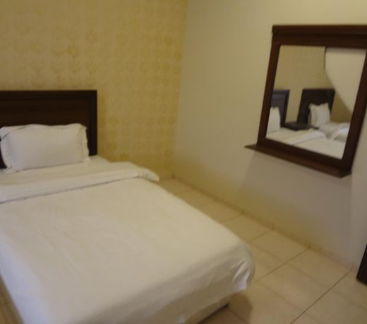 Al Berwaz Hotel Suites