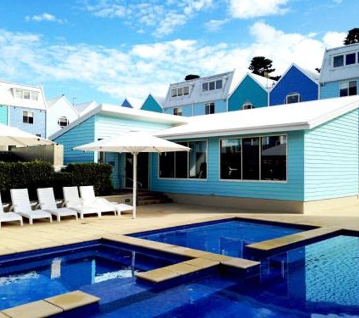 Lady Bay Resort