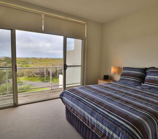 Lady Bay Resort