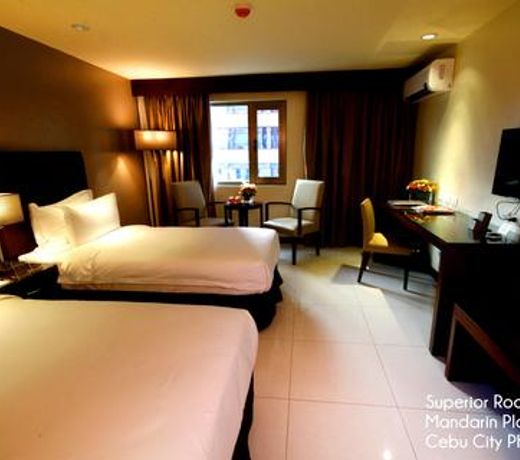 Mandarin Plaza Hotel