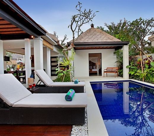 Villa Biru