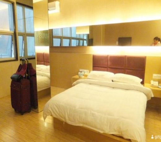 Spring Hotel Wuyi Road Branch