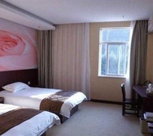 Youth Sunshine Hotel (Dongdu Xiagu Cruise Terminal)