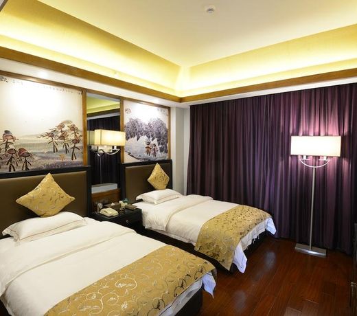Blue Moon Valley Hotel