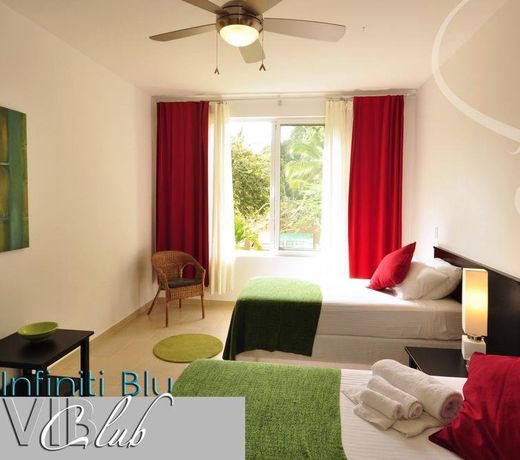 Instyle Residences at Infiniti Blu