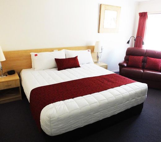 Edinburgh Motor Inn