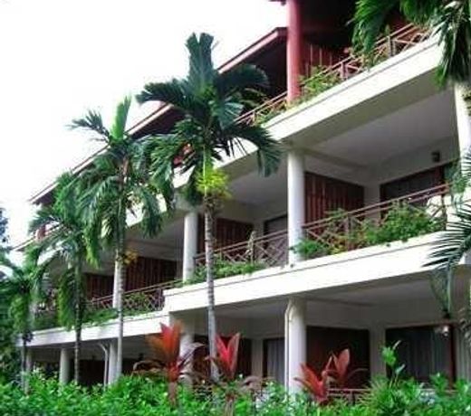 Chada Thai Village
