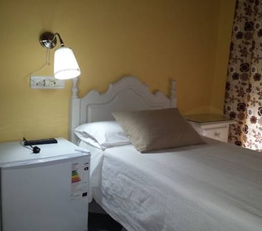 Hostal Restaurante La Giralda